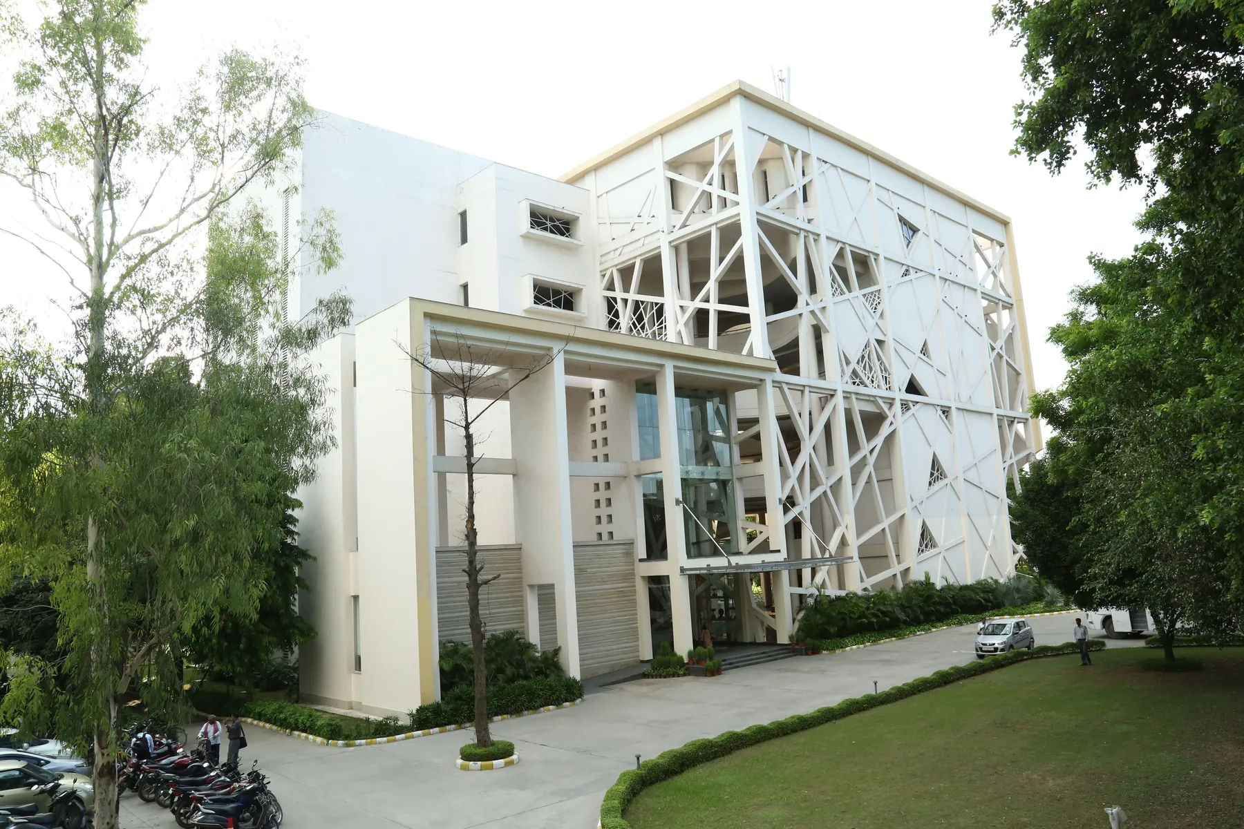 IMT Ghaziabad campus