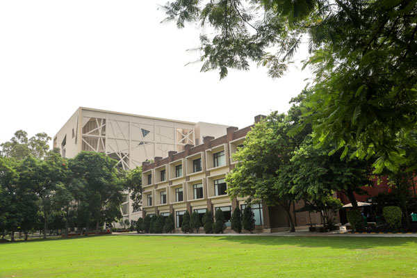 IMT Ghaziabad campus